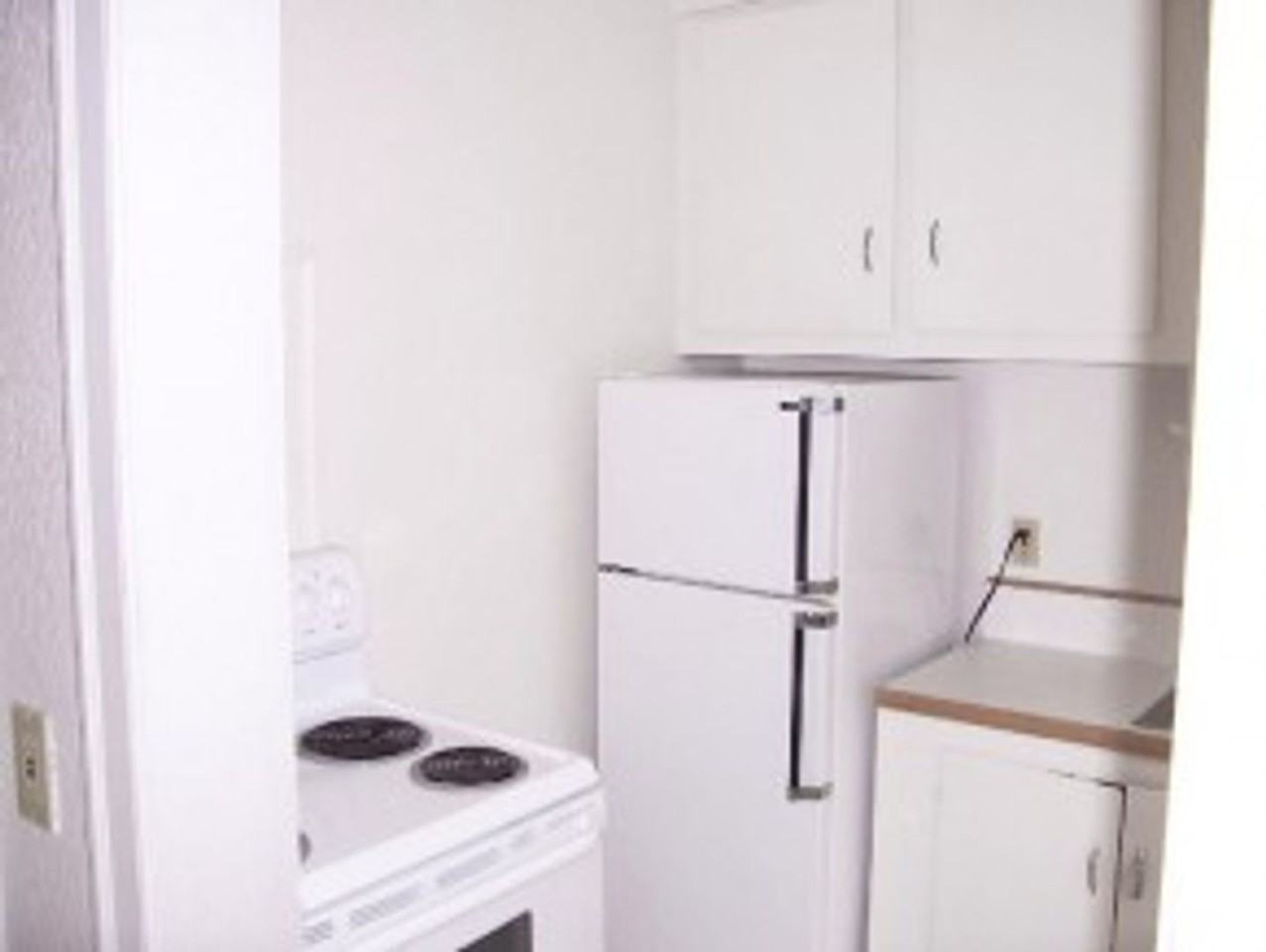 5212 Ravenna Ave Ne - Photo 7 of 15