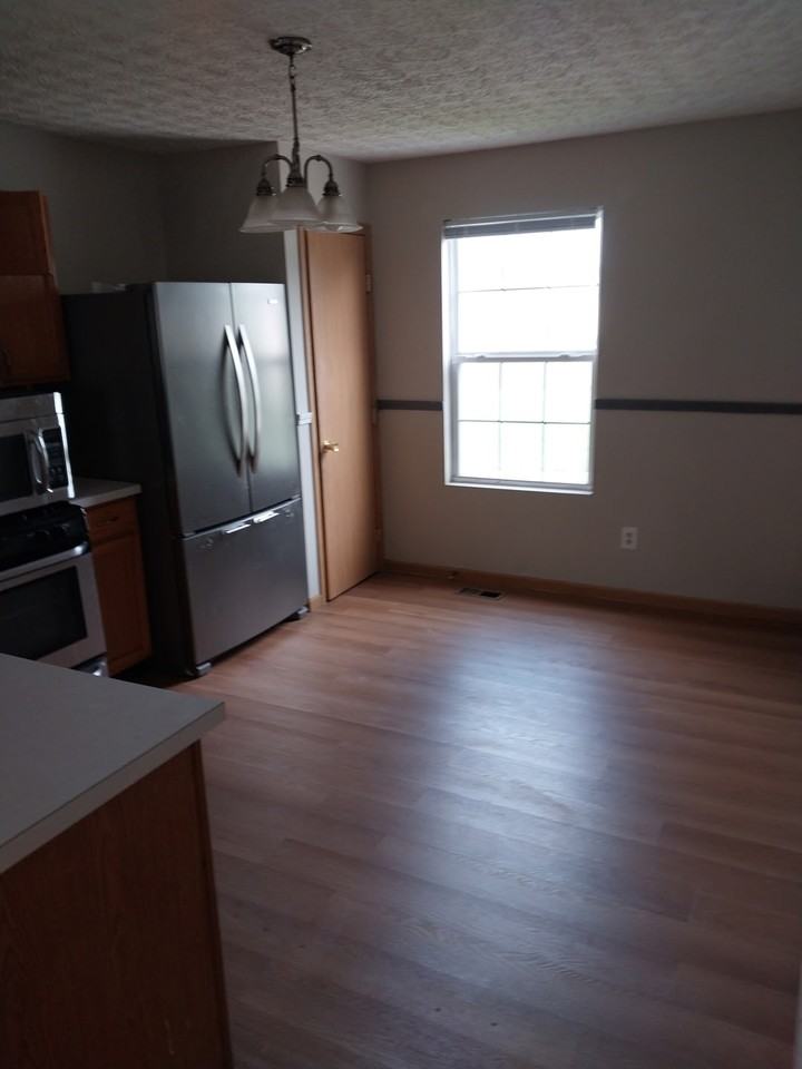 493 Wellsleyglen Dr #NA - Photo 4 of 23