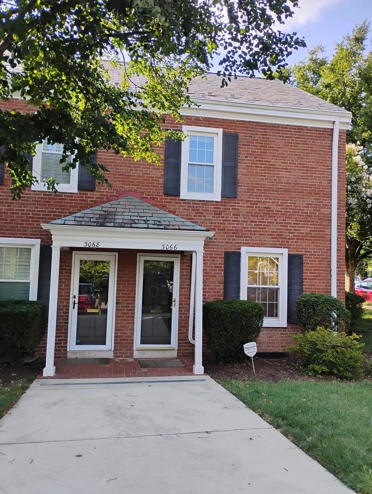 3066 S Abingdon St #NA - Photo 3 of 23