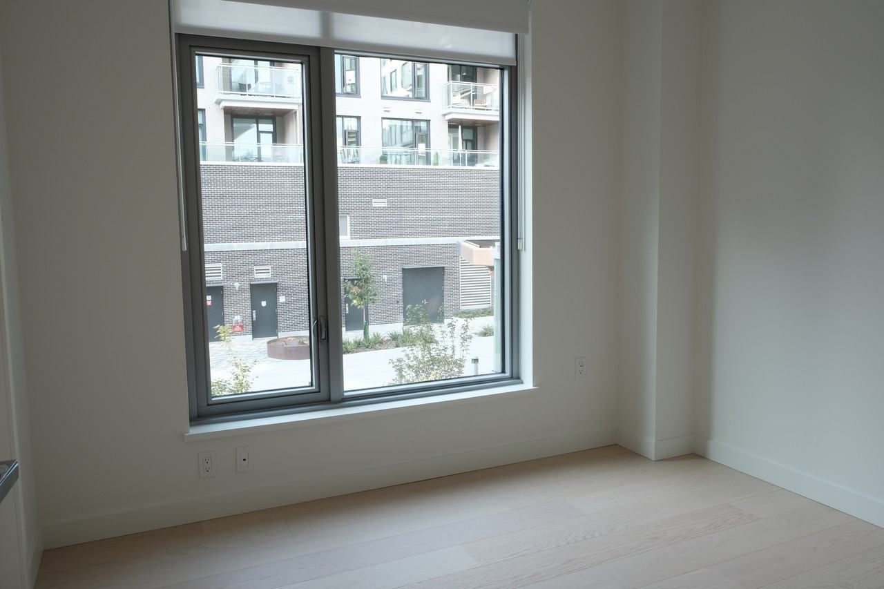 777 Harbour Way - Photo 7 of 15