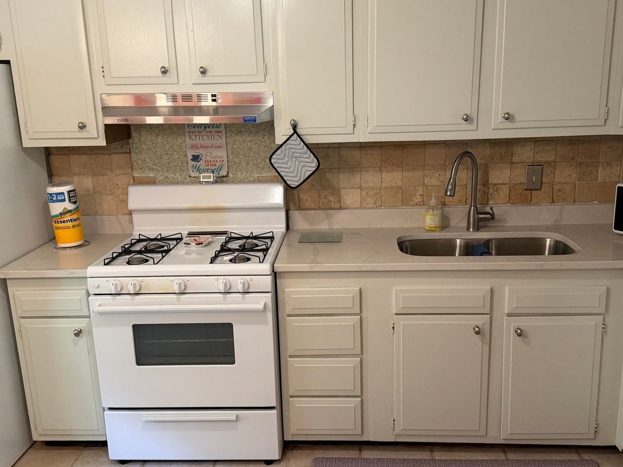 9212 Groundhog Dr - Photo 2 of 19