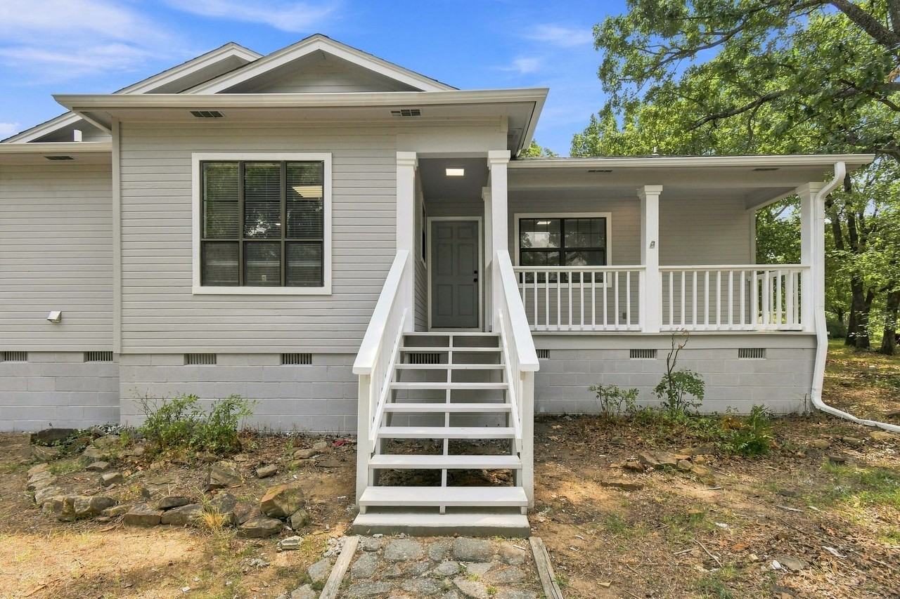 53 S Perry St - Photo 2 of 25