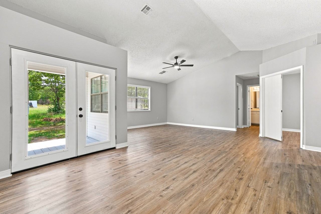 53 S Perry St - Photo 6 of 25