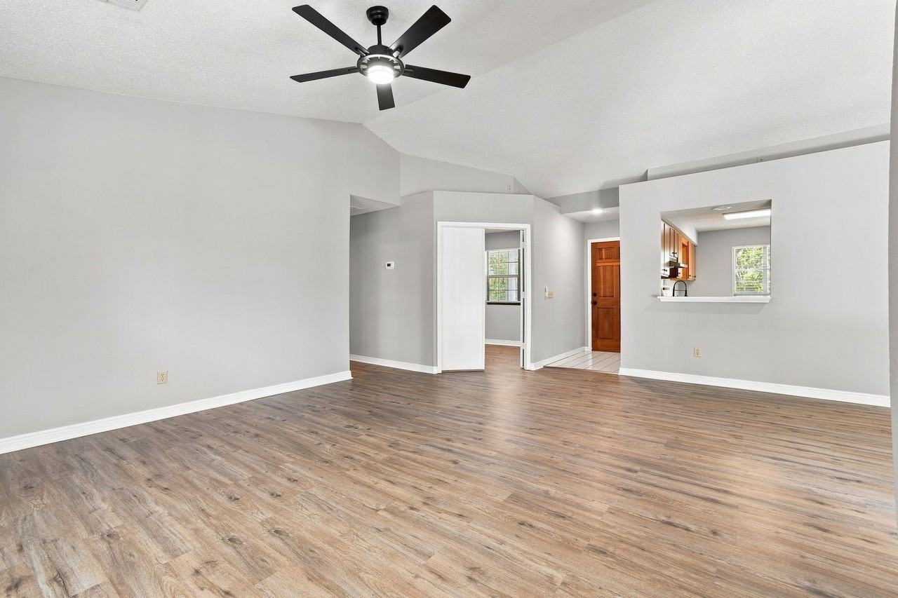 53 S Perry St - Photo 7 of 25