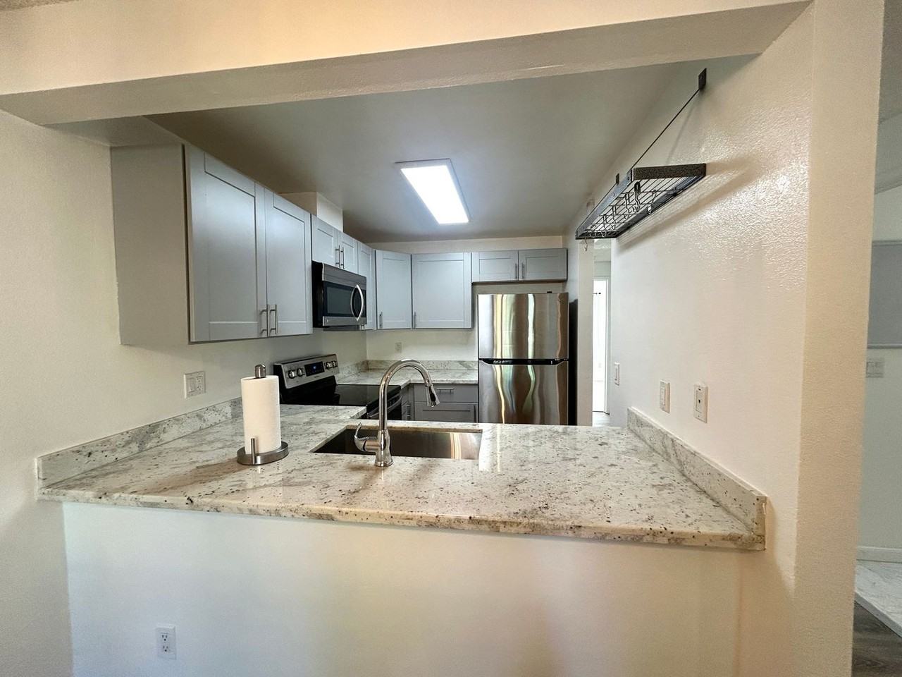 12612 Ne 119th St - Photo 3 of 15