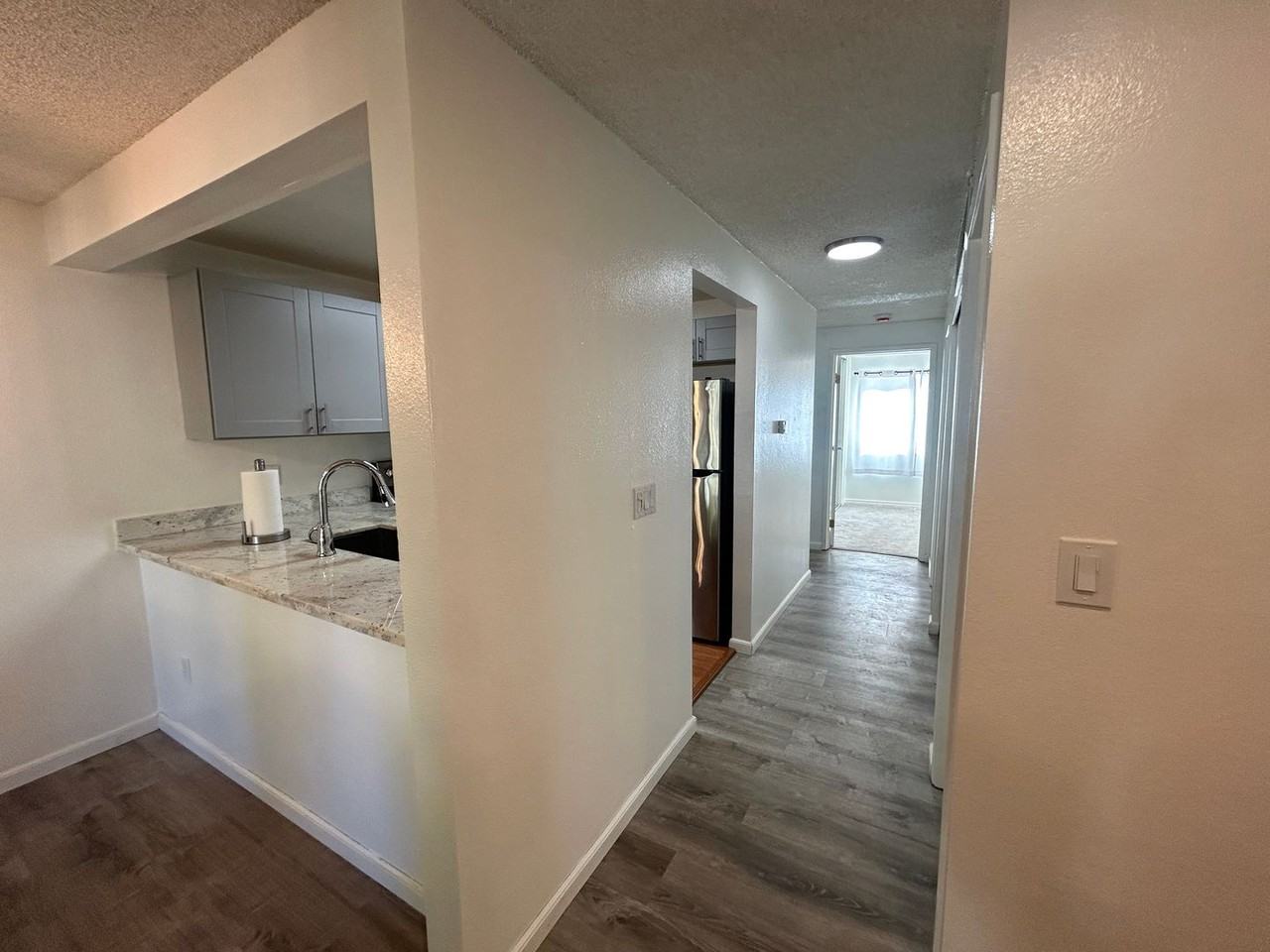 12612 Ne 119th St - Photo 5 of 15