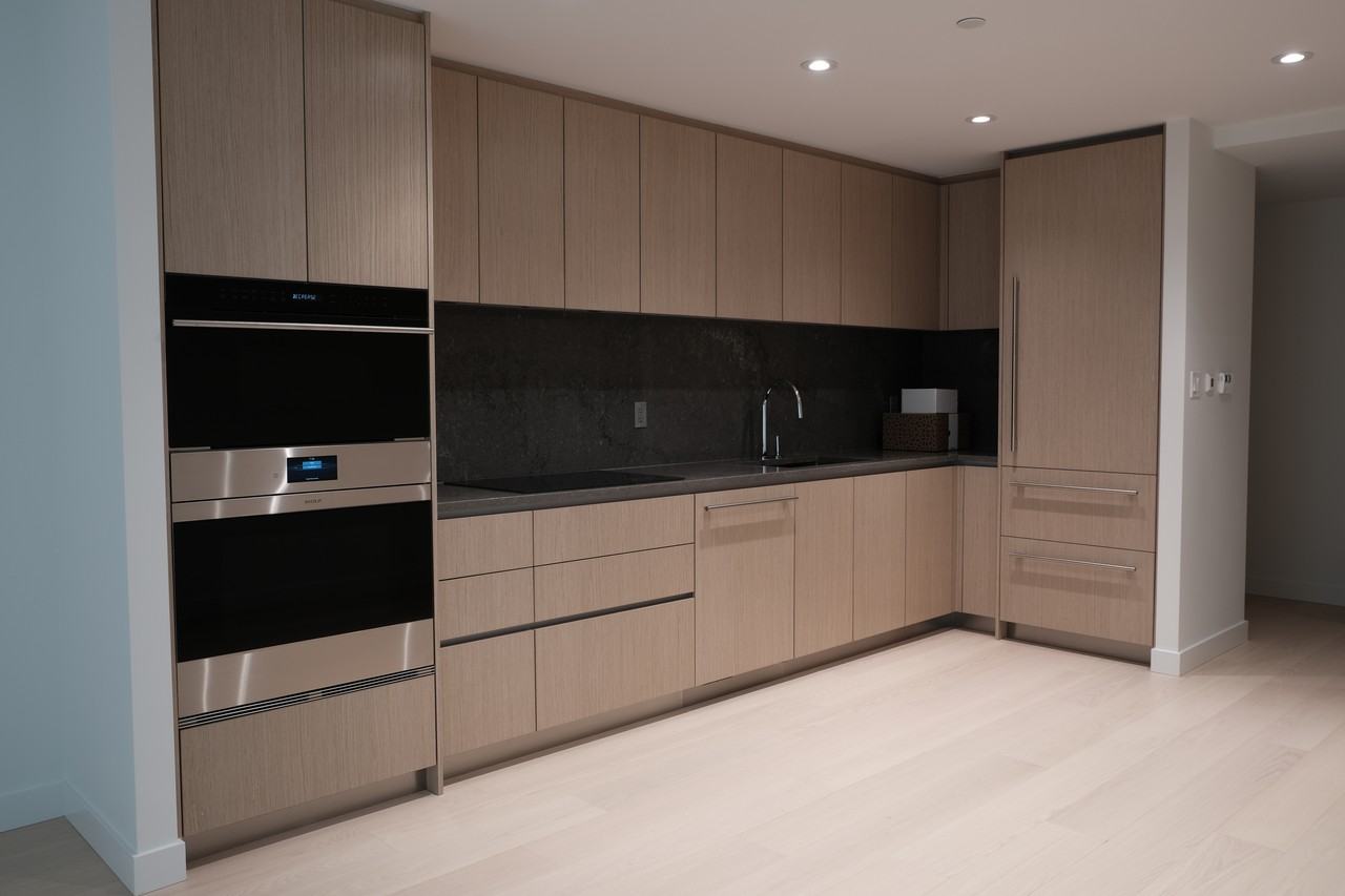 777 Harbour Way - Photo 4 of 15