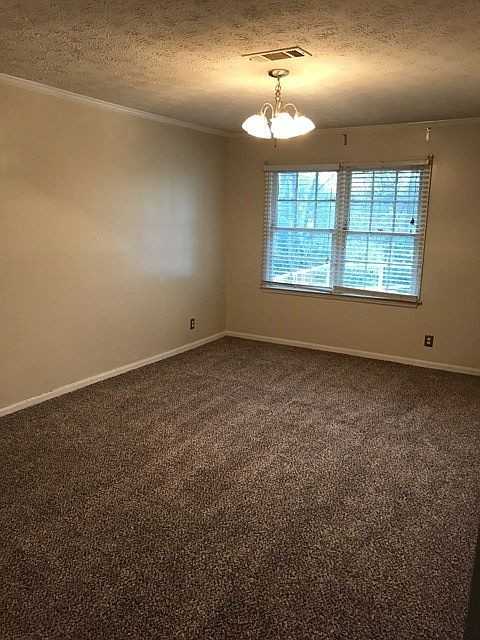 824 Mccall Rd - Photo 4 of 11
