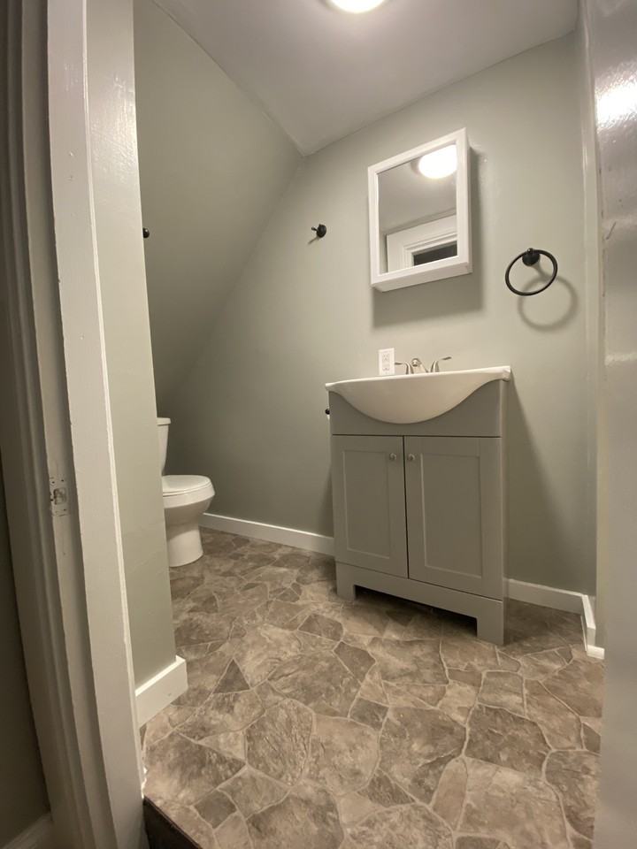 55 Davis St #7 - Photo 3 of 11