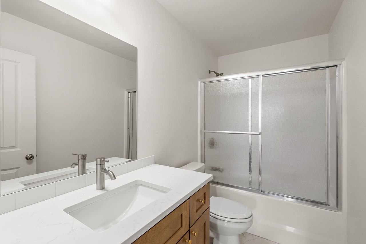 828 Spaniel Ln - Photo 7 of 50