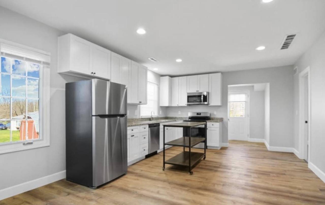 708 Jabez St - Photo 2 of 16