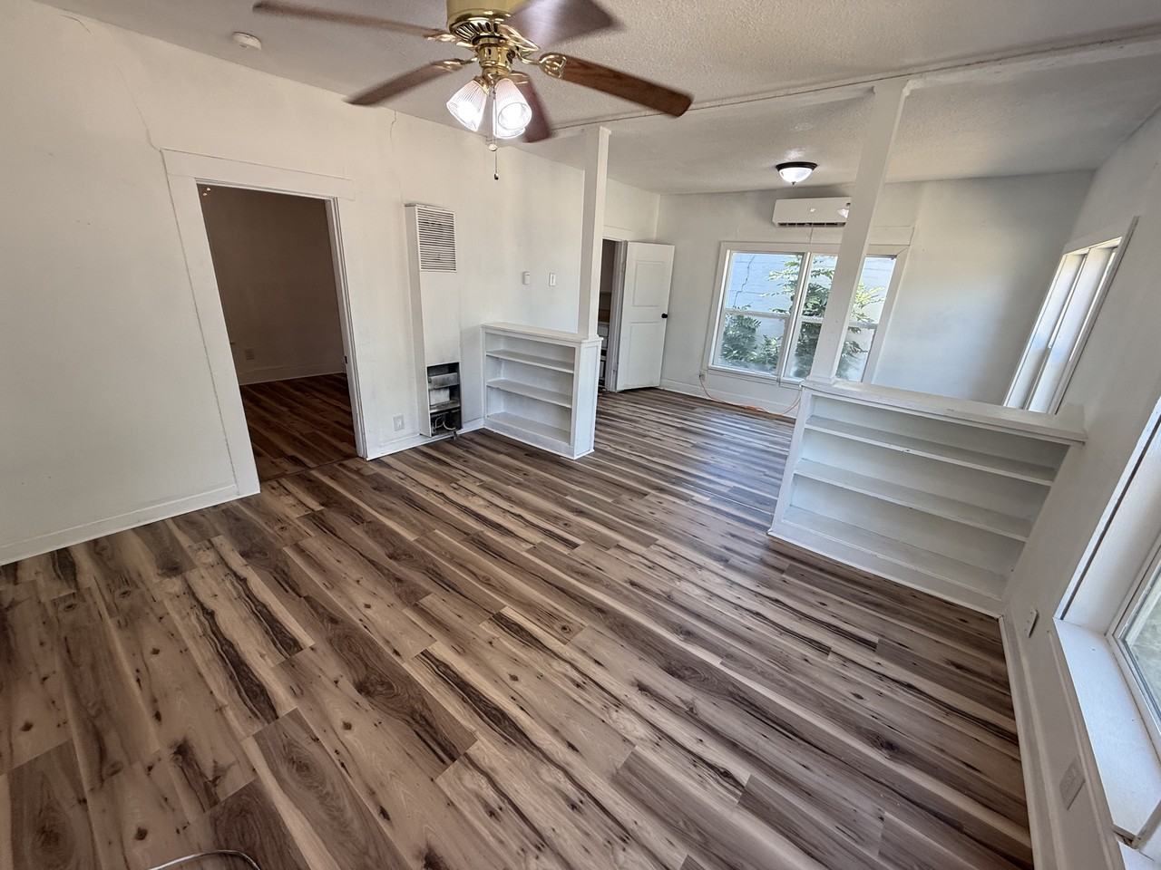 1221 N 8th St - Photo 5 of 12