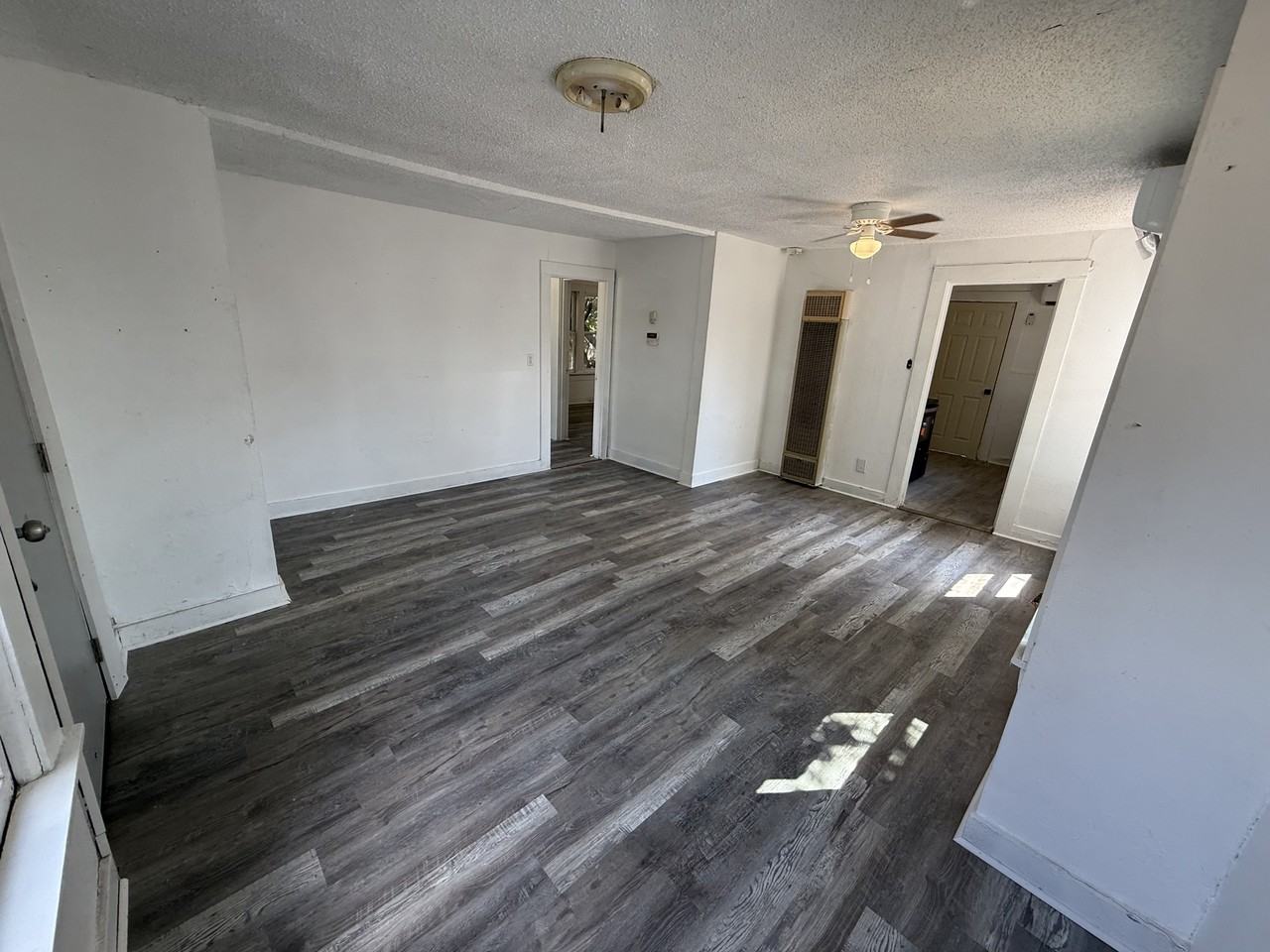 2107 Avenue I - Photo 4 of 14