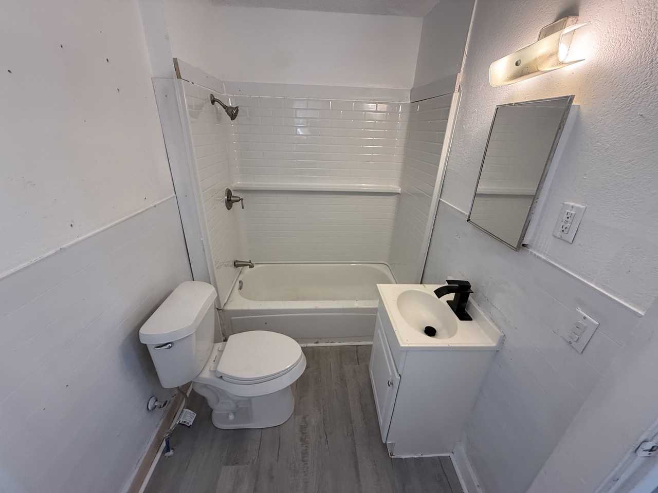 2107 Avenue I - Photo 6 of 14