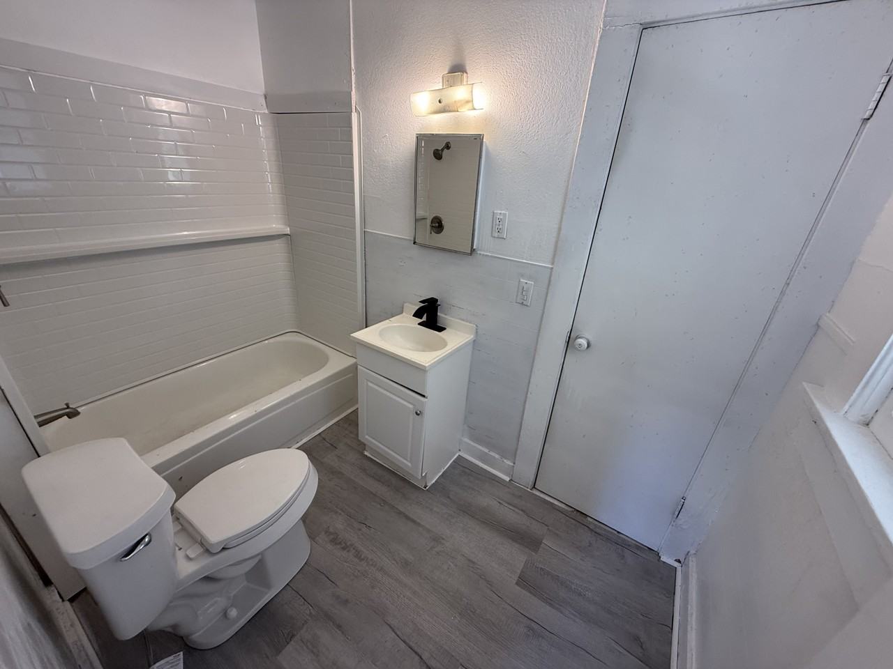 2107 Avenue I - Photo 7 of 14