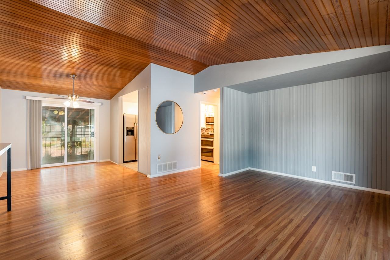 3112 California St Ne - Photo 4 of 14