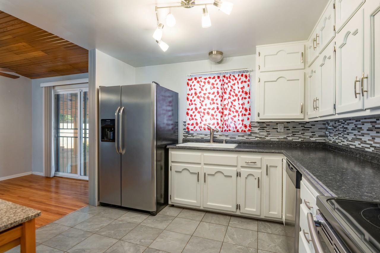 3112 California St Ne - Photo 6 of 14