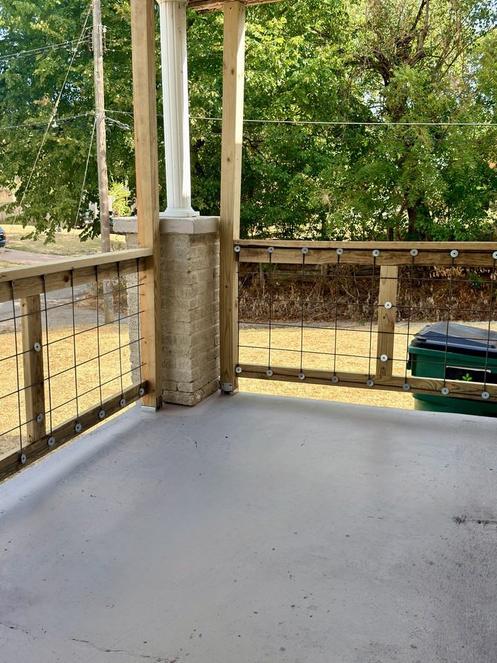 317 N Canadian Ave - Photo 5 of 11