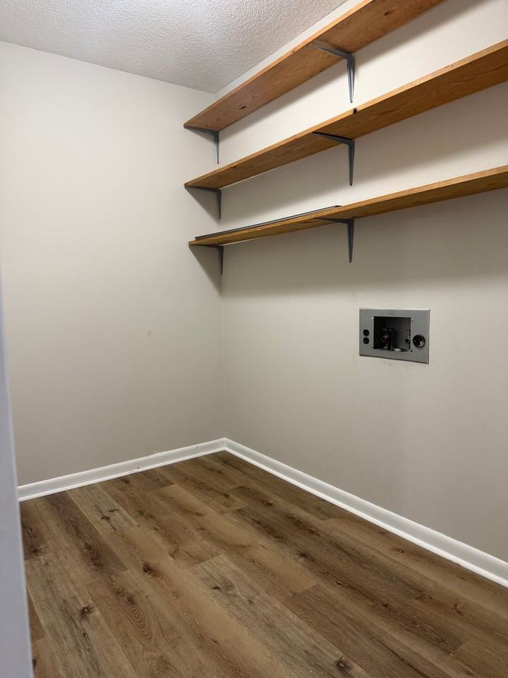 616 N 13th Ave - Photo 4 of 7