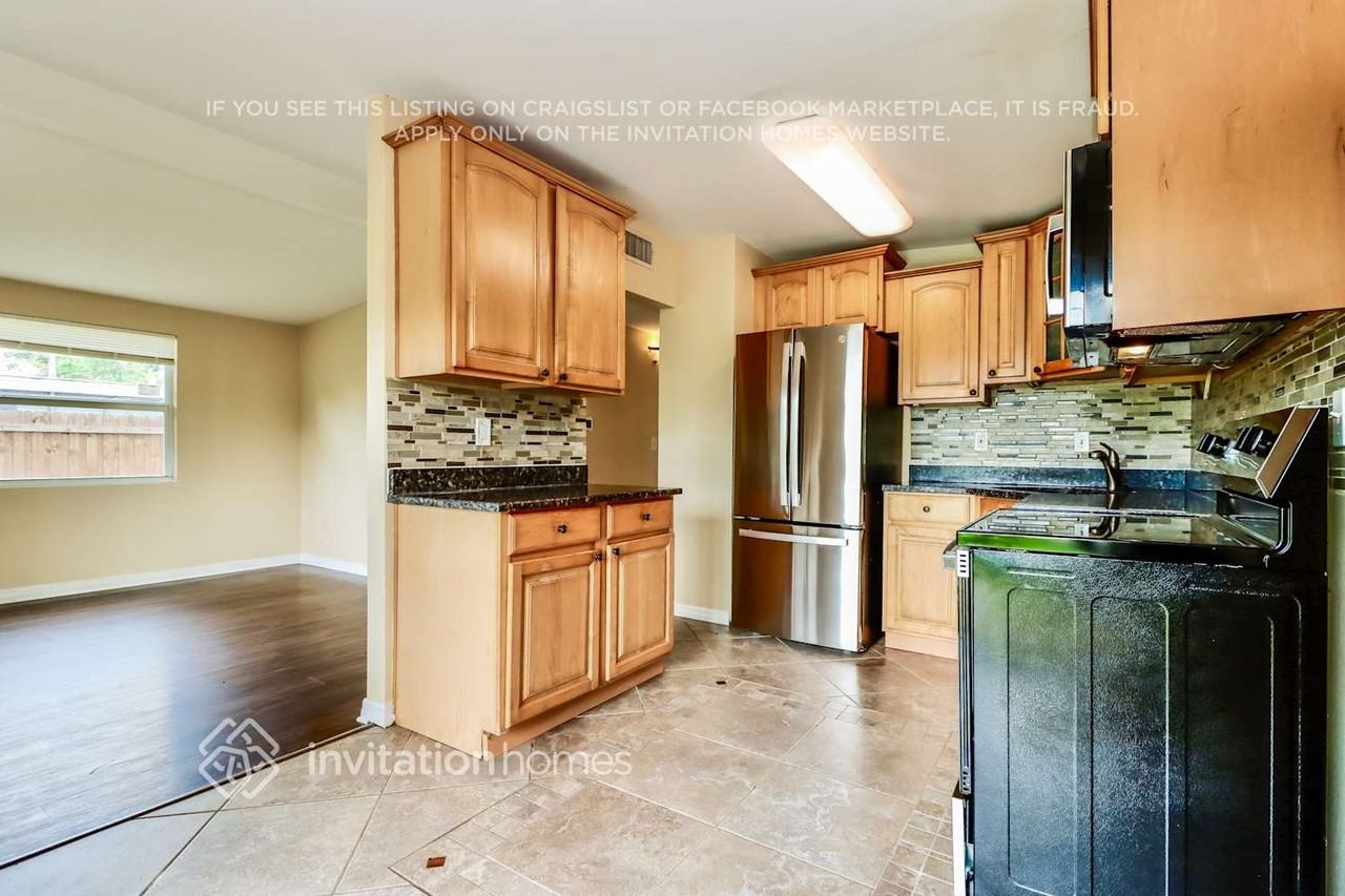 9013 Suncrest Blvd - Photo 7 of 17