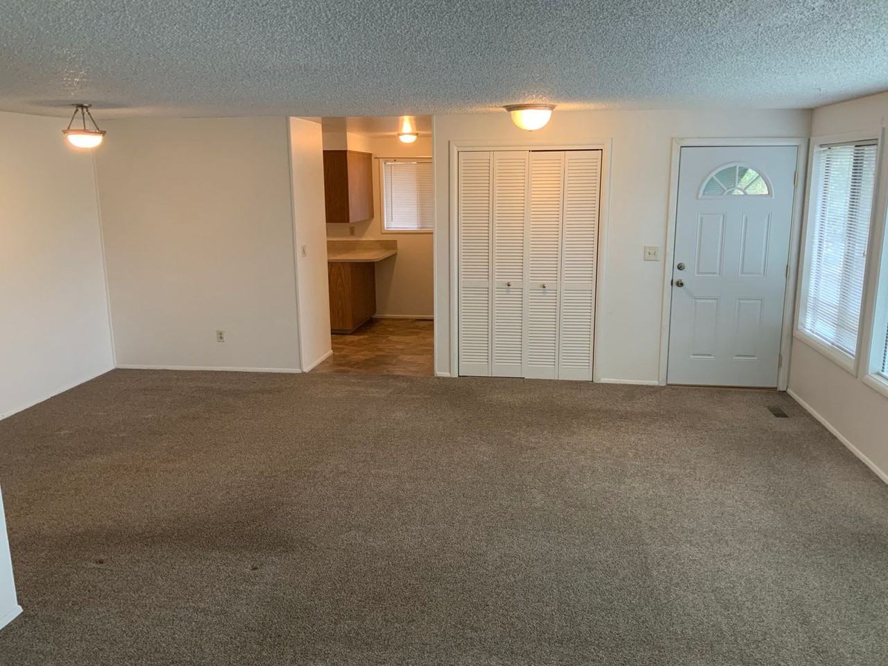 1410 Amberland Ave - Photo 2 of 34