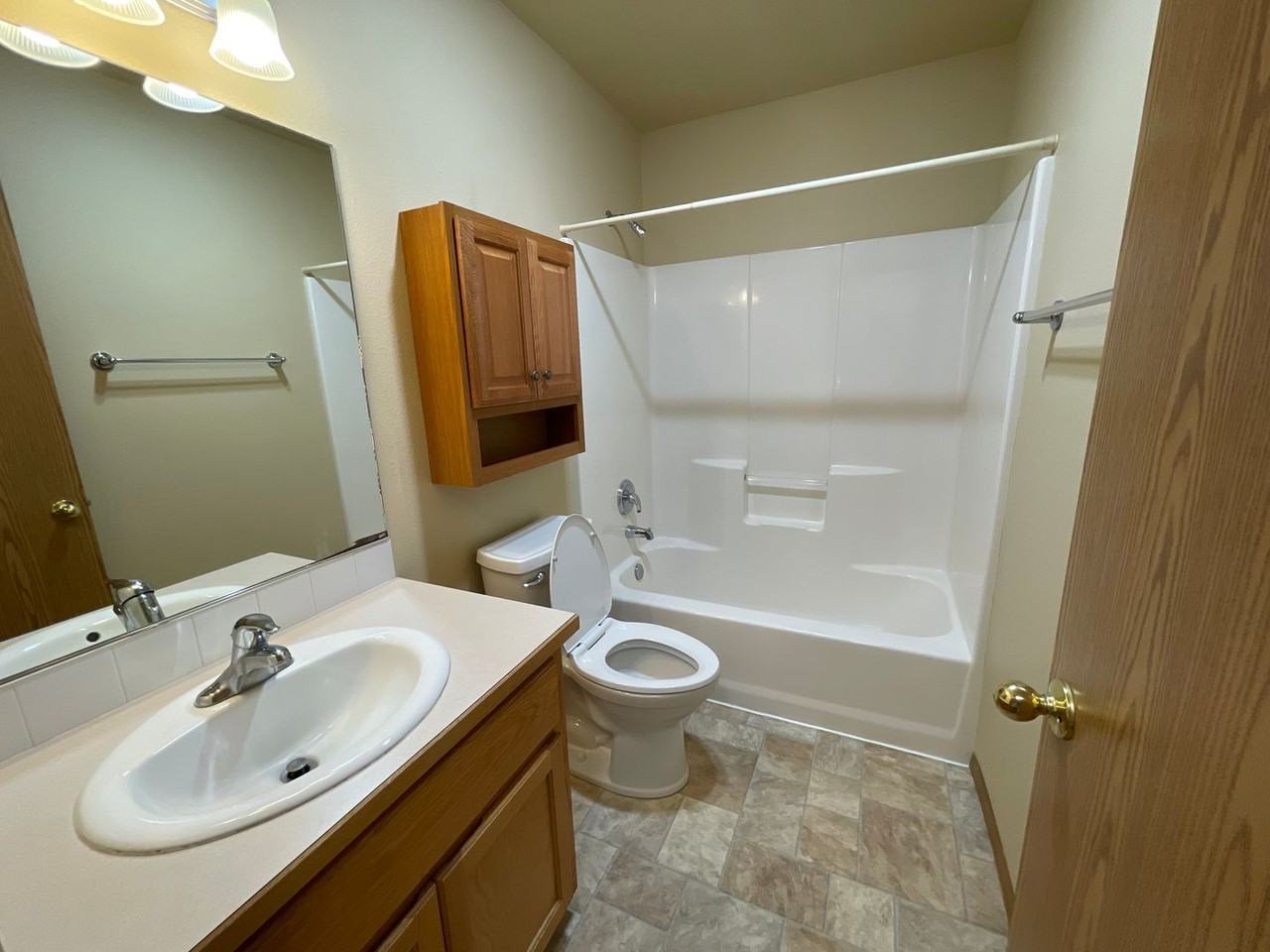 300 Currier Ave - Photo 6 of 13