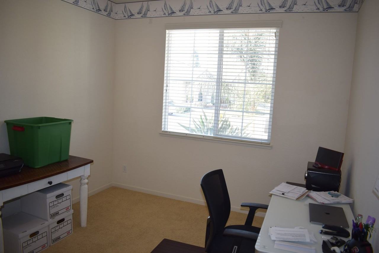 607 Stoneygate Ct - Photo 3 of 17