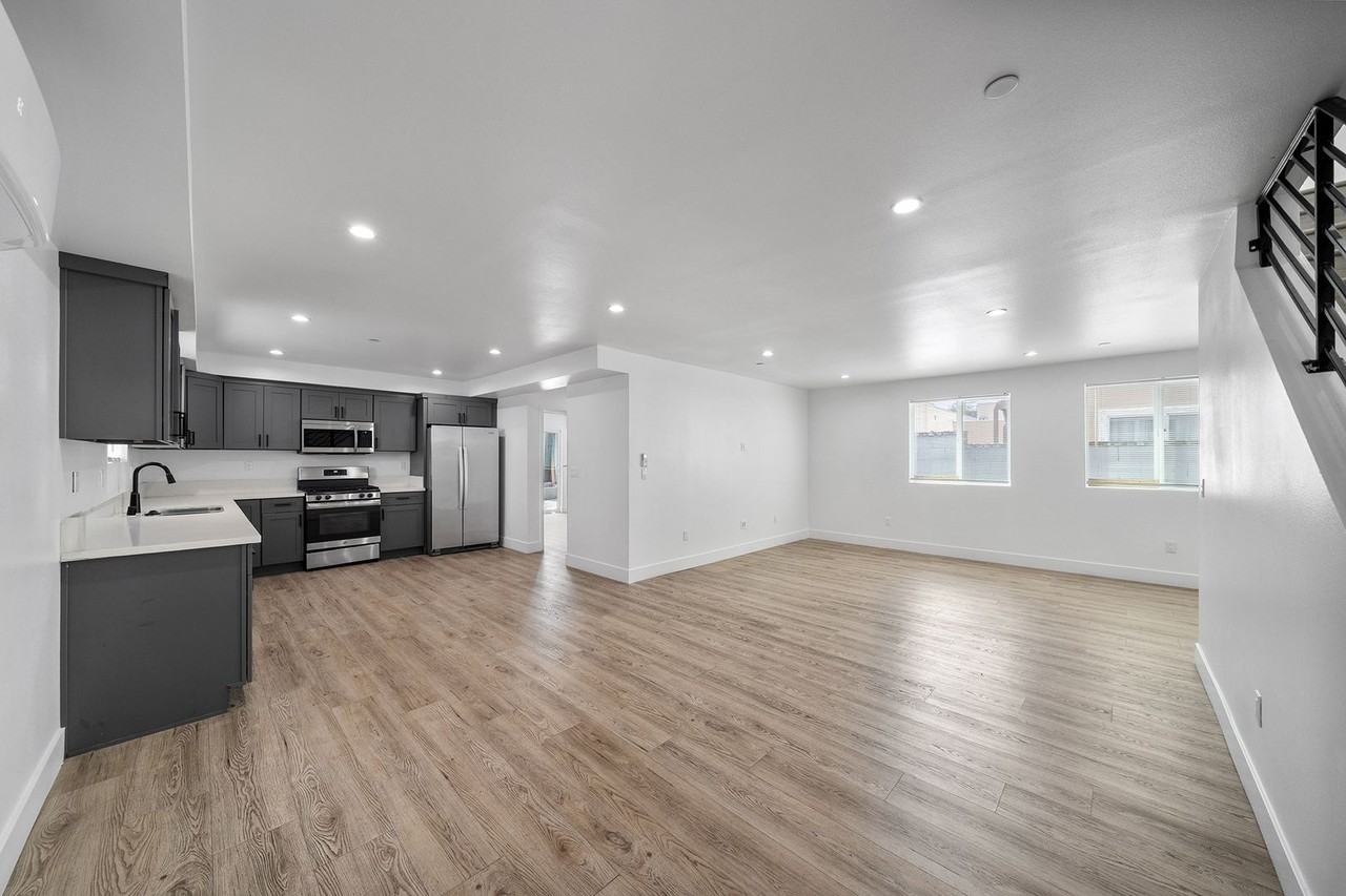 Breed LA - Photo 5 of 25