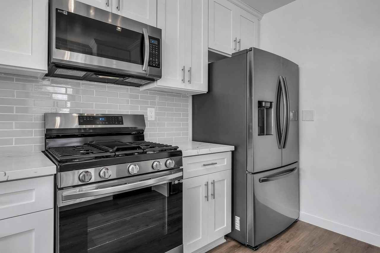 317 2nd St - Photo 6 of 18