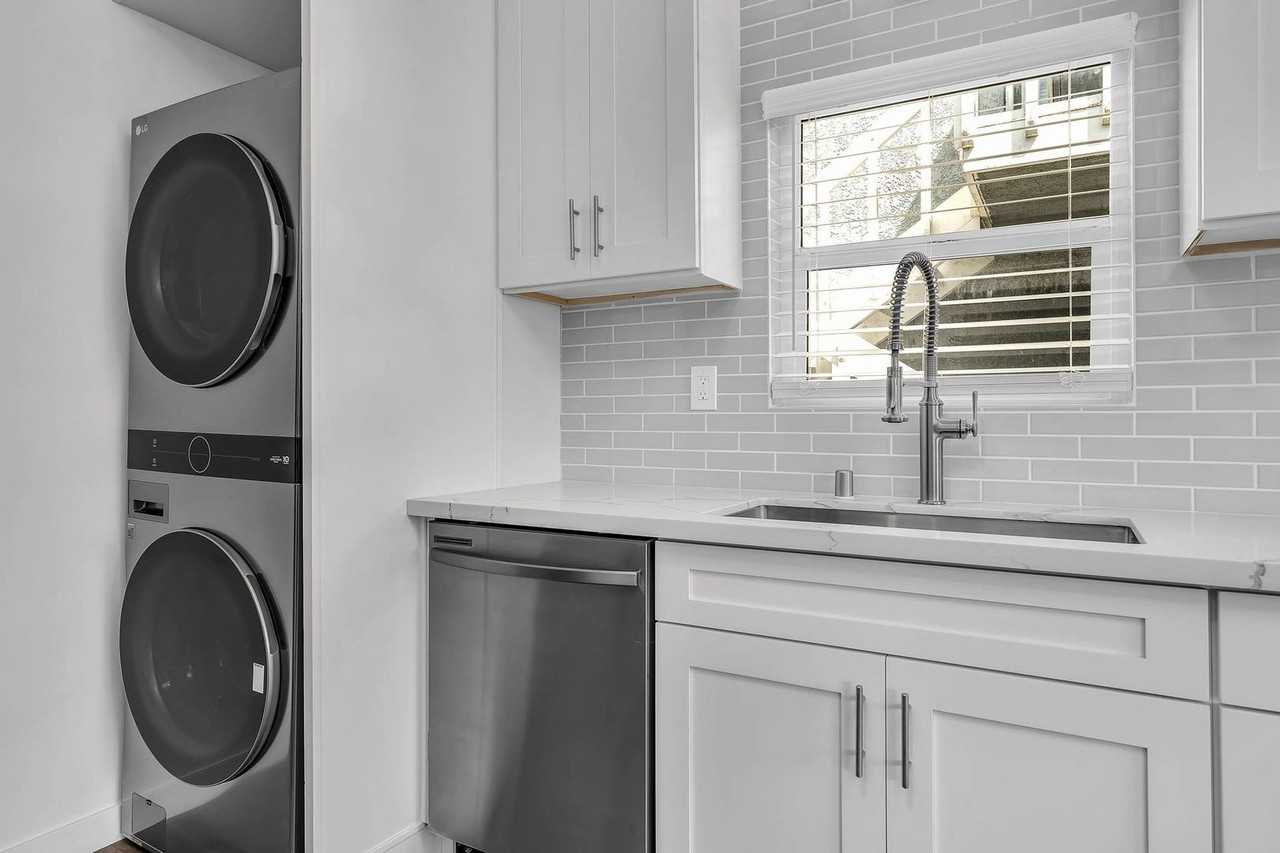 317 2nd St - Photo 7 of 18