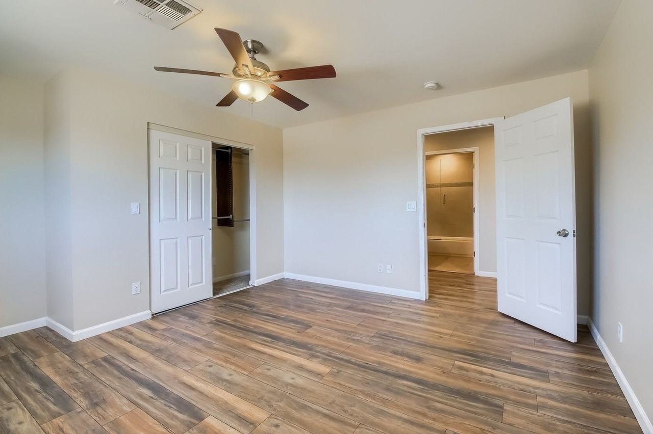 2618 E Sweetwater Ave - Photo 3 of 14