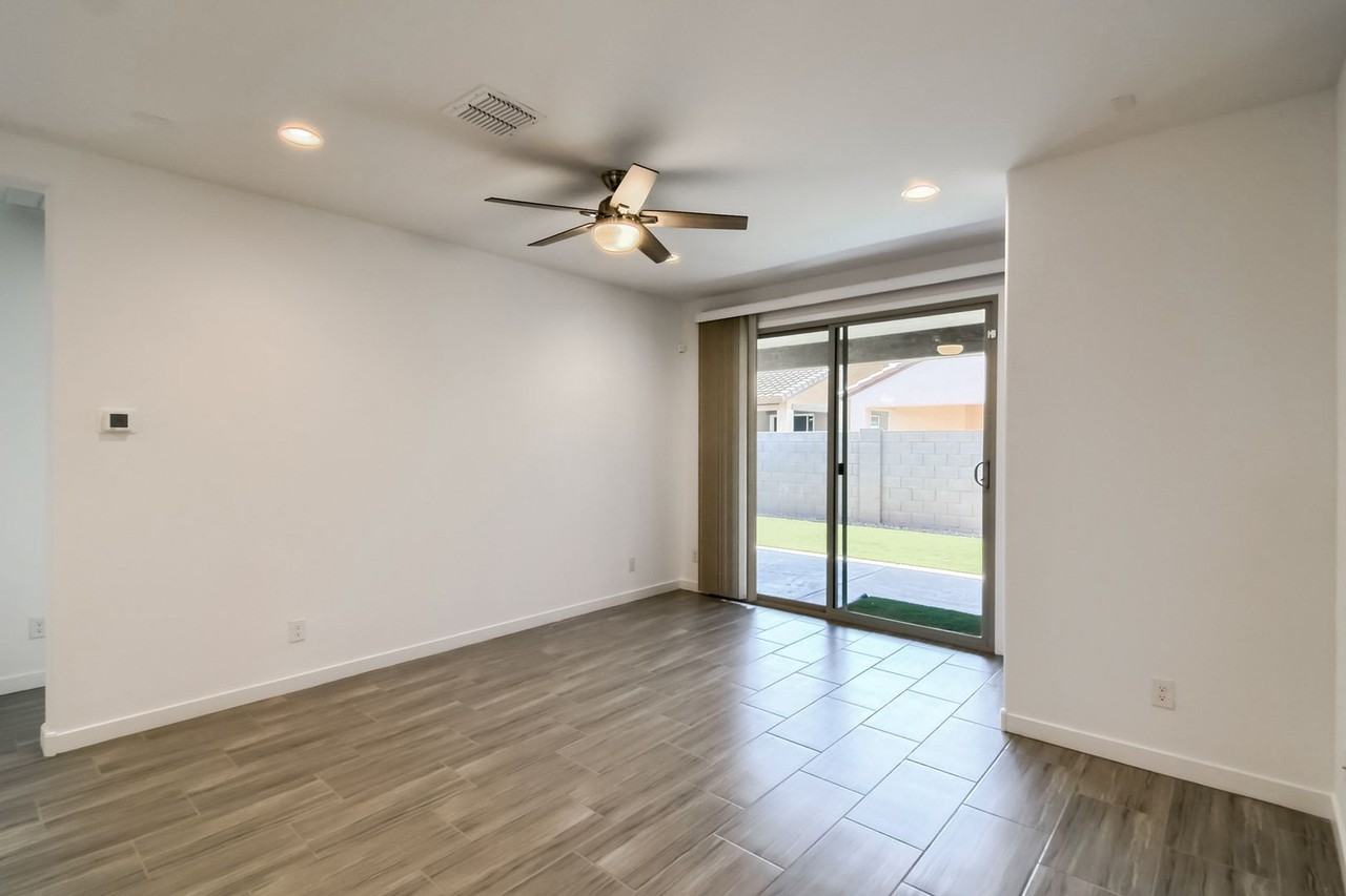8917 W Palo Verde Dr - Photo 3 of 40