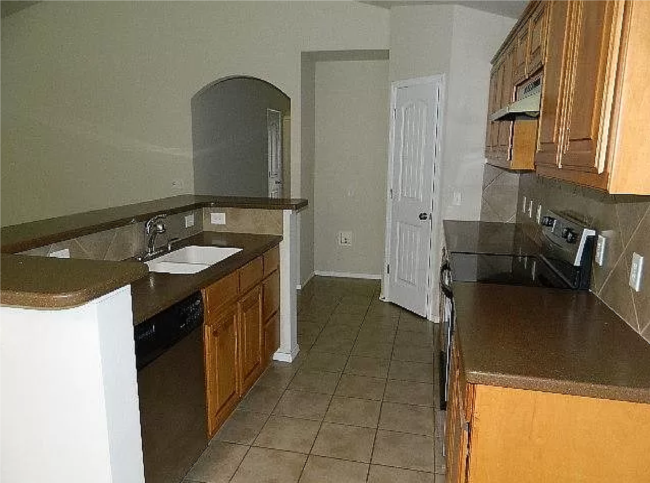 9537 Sw 24th Ter - Photo 6 of 14