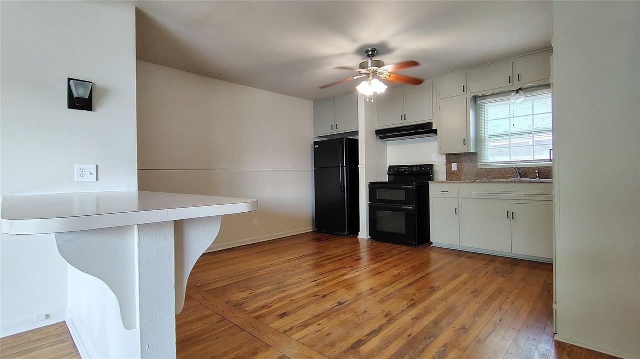 13805 Maye Pl - Photo 5 of 15