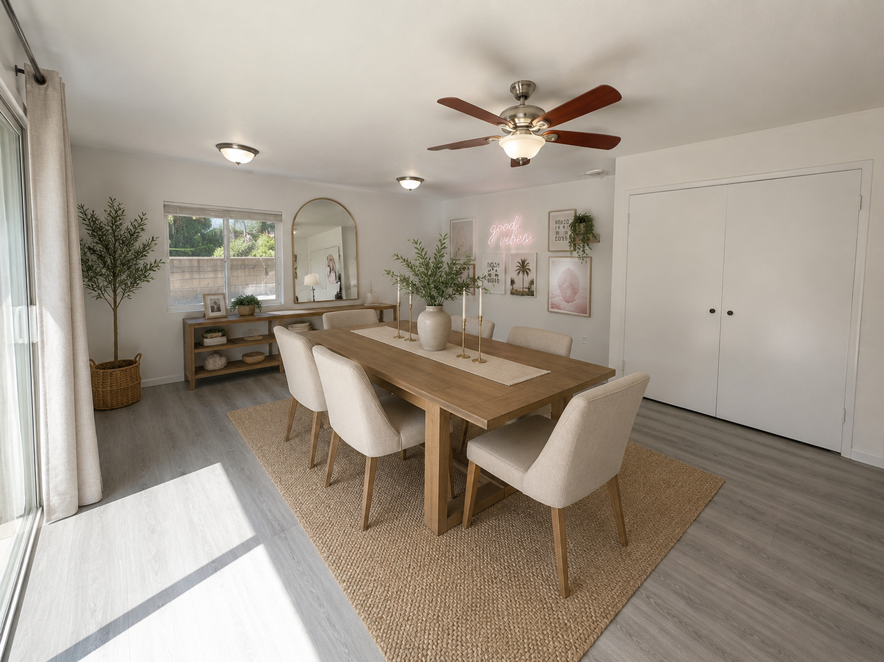 11570 Duenda Rd - Photo 4 of 15