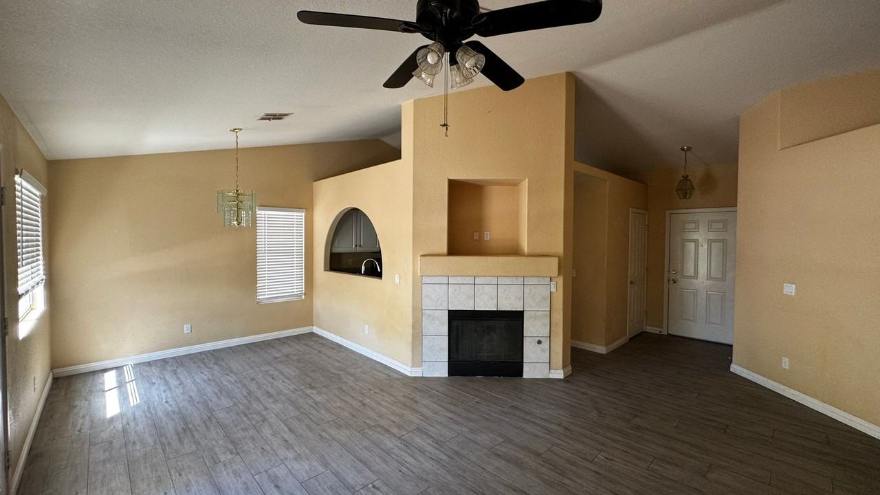 249 Datura St - Photo 4 of 19