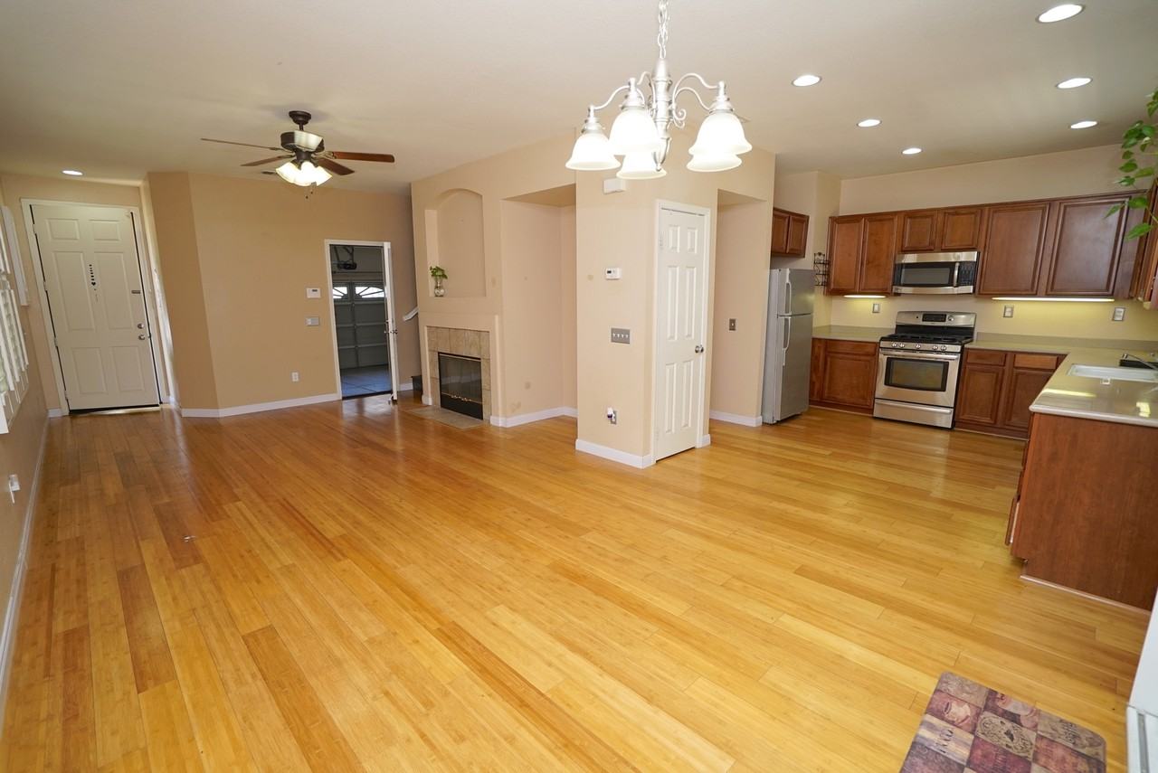 29270 Hatari Way - Photo 2 of 27