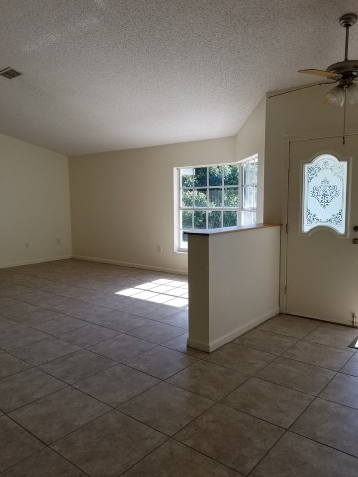 7247 River Country Dr - Photo 4 of 15