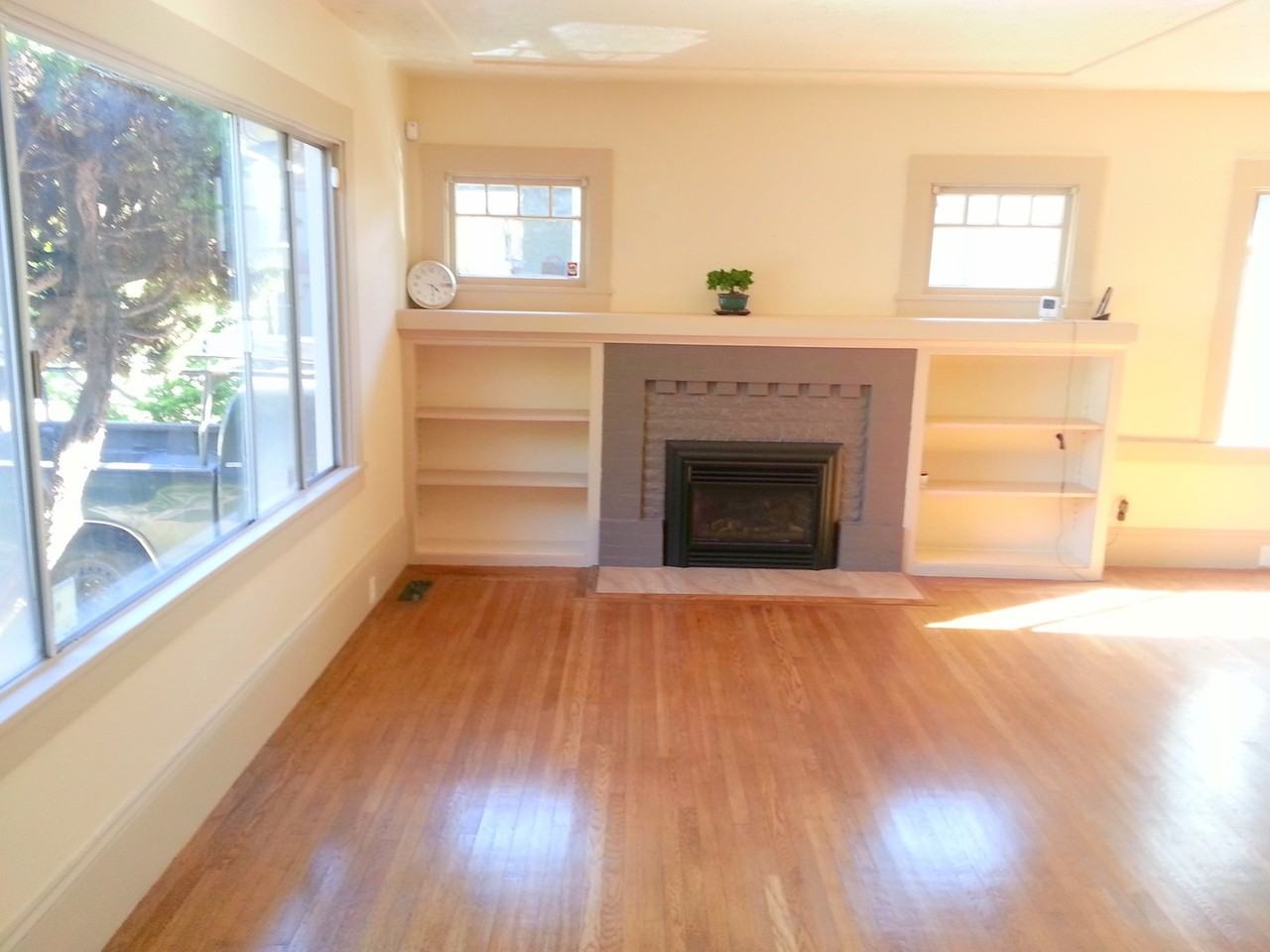 4707 Manila Ave - Photo 2 of 21
