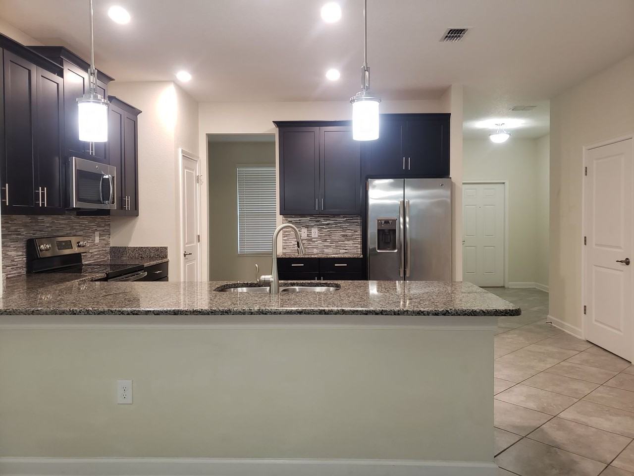 11113 Sycamore Woods Dr - Photo 4 of 15