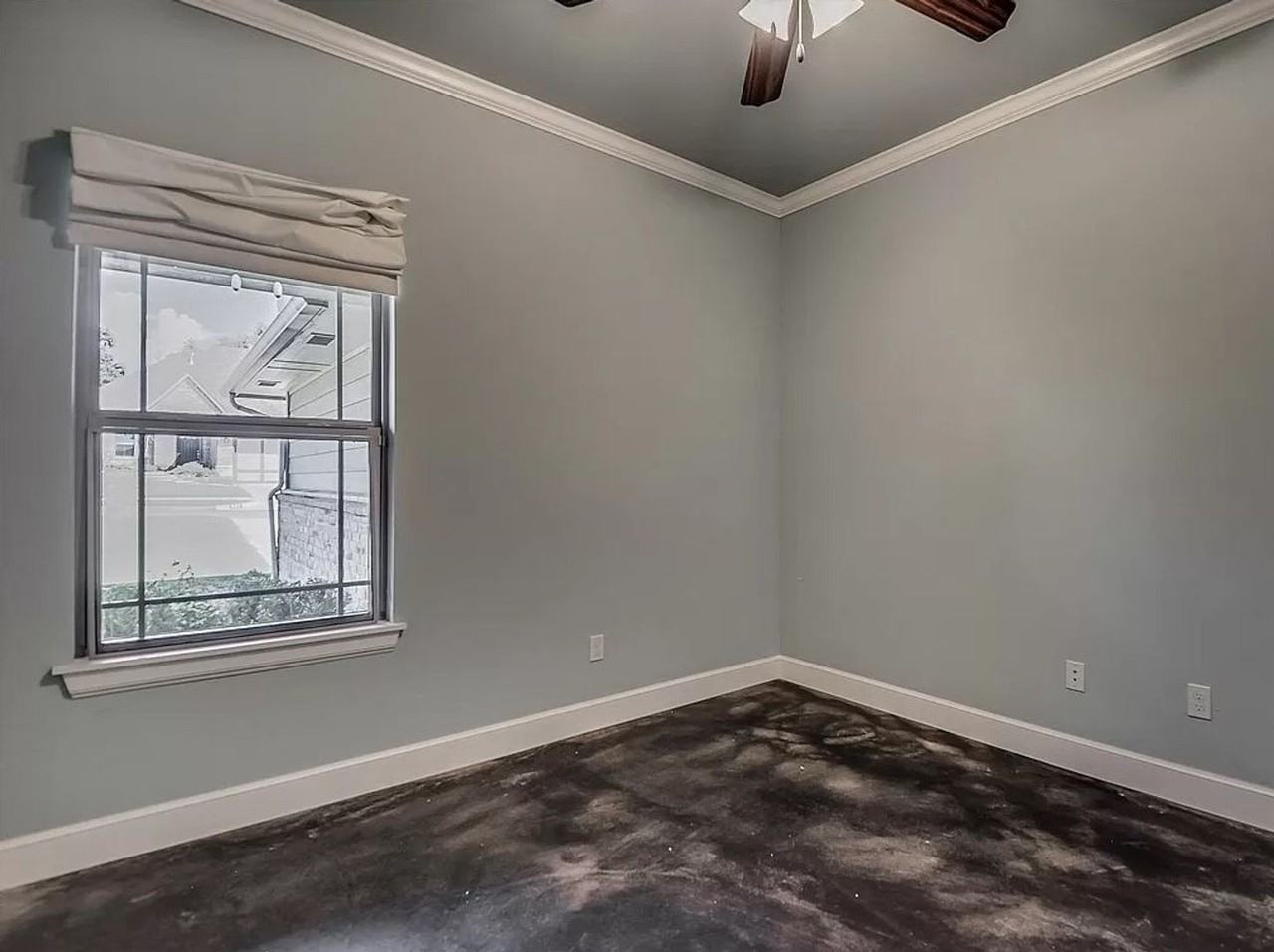 629 Martina Ln - Photo 6 of 32