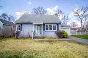 featured image of 16 Swayze Dr