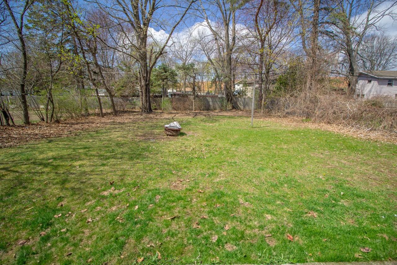 16 Swayze Dr - Photo 6 of 24