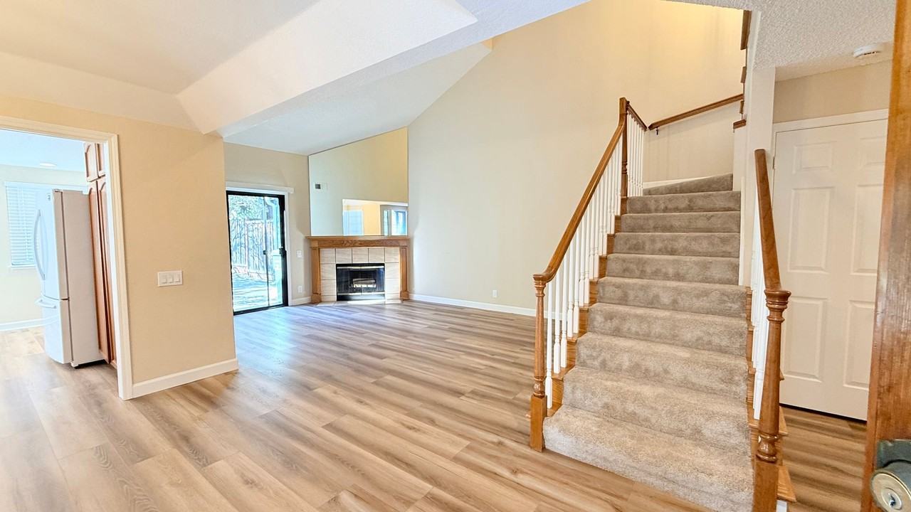 1100 Sunshine Cir - Photo 5 of 50