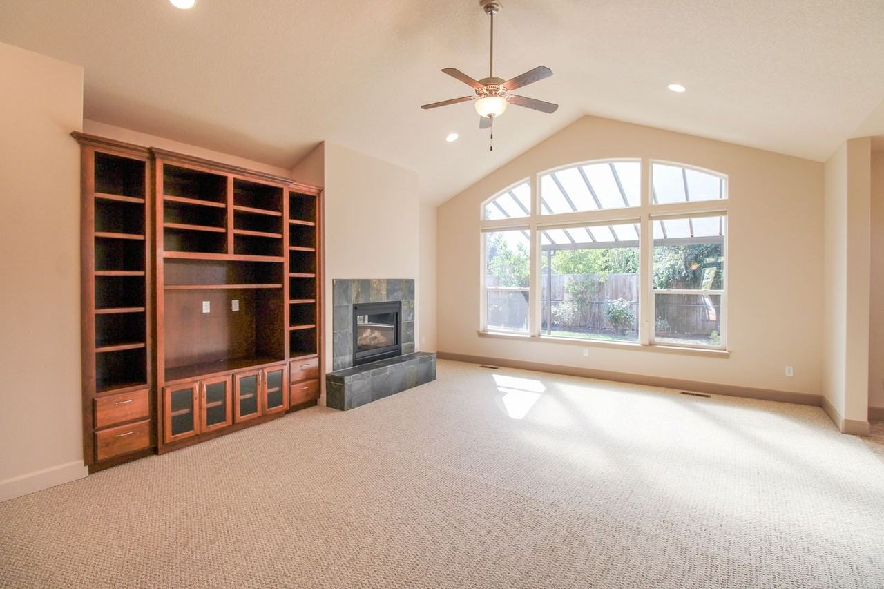 3091 Kurt Dr Nw - Photo 5 of 25