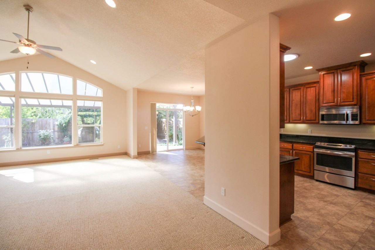 3091 Kurt Dr Nw - Photo 6 of 25