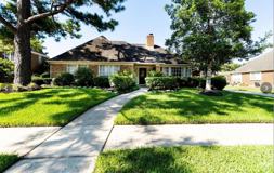 15406 Greenleaf Ln - Photo 1 of 1