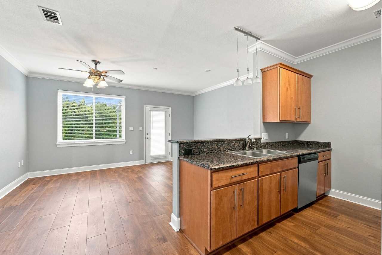 530 Valparaiso Pkwy #A - Photo 4 of 34