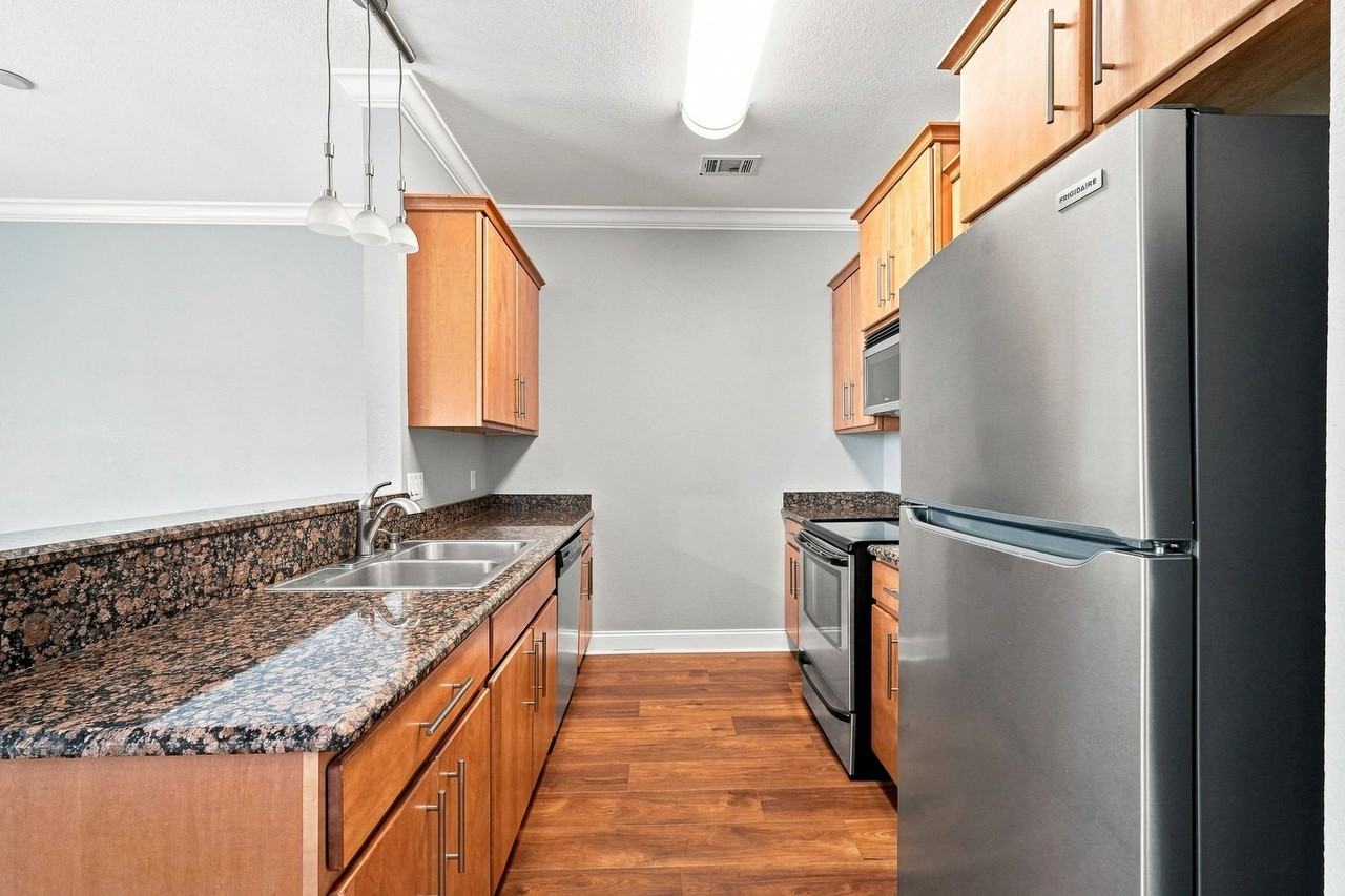 530 Valparaiso Pkwy #A - Photo 5 of 34