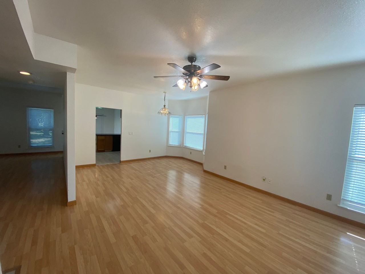 614 Countryside Dr - Photo 3 of 14